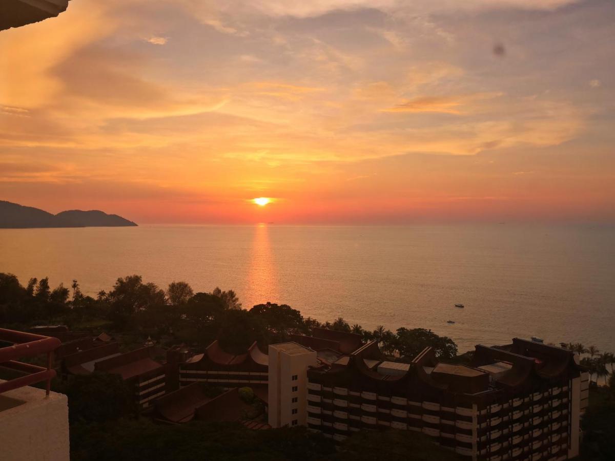 Green Ocean Seaview Apartment Batu Feringgi Exterior foto
