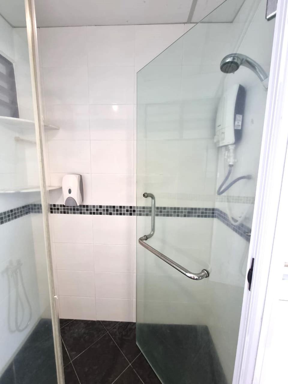 Green Ocean Seaview Apartment Batu Feringgi Exterior foto