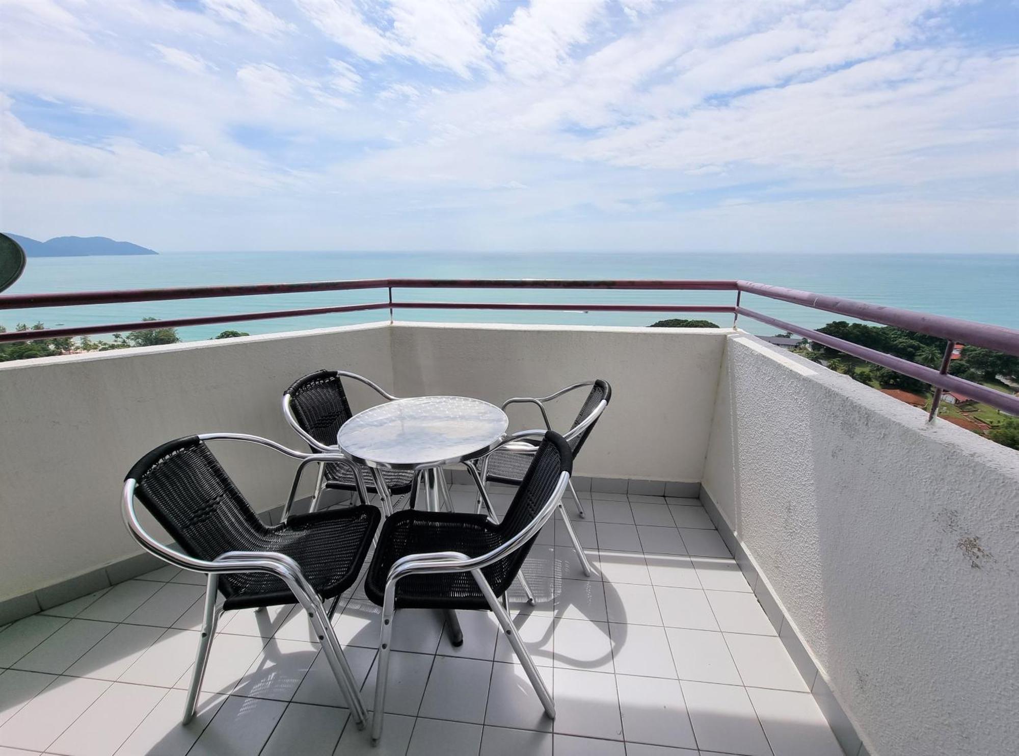Green Ocean Seaview Apartment Batu Feringgi Exterior foto