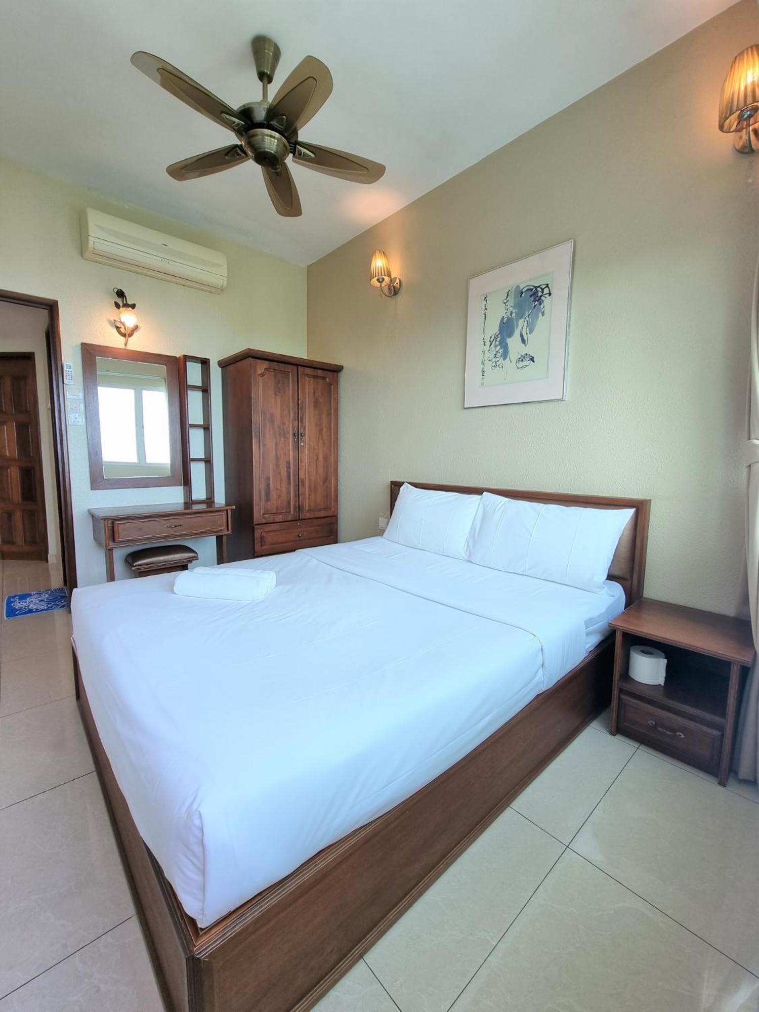 Green Ocean Seaview Apartment Batu Feringgi Exterior foto