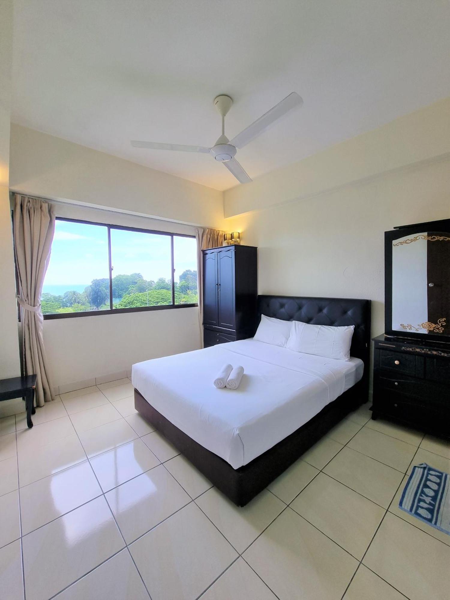 Green Ocean Seaview Apartment Batu Feringgi Exterior foto