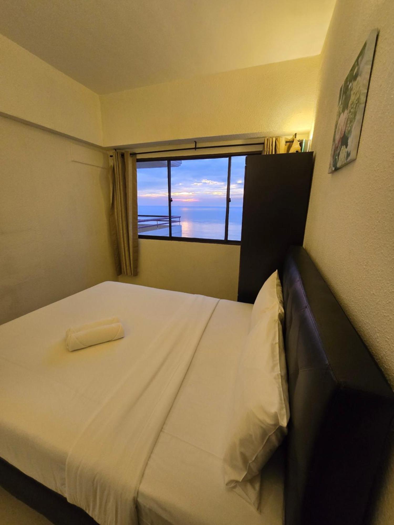 Green Ocean Seaview Apartment Batu Feringgi Exterior foto